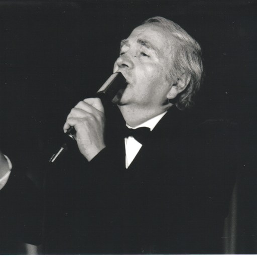 Retrato de Héctor Omar