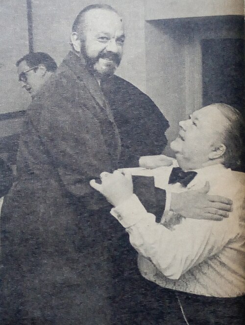 Astor Piazzolla — Astor Piazzolla y Aníbal Troilo en el Teatro Colón en 1972