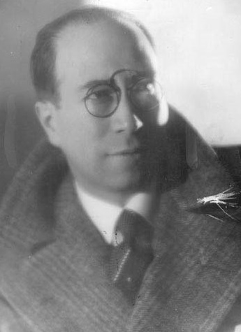 Adolfo Avilés — Adolfo R. Avilés, periodista y compositor argentino