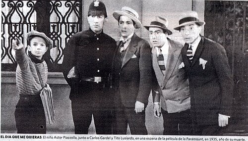 Astor Piazzolla — Astor Piazzolla con Carlos Gardel durante el rodaje de la película 'El día que me quieras' en 1935.