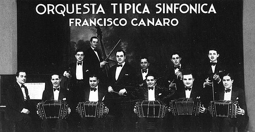 Francisco Canaro — Francisco Canaro con su Orquesta Típica Sinfónica